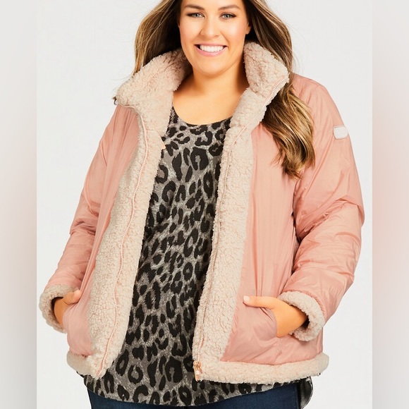 Sketchers Fleece reversible jacket. - Picture 1 of 3